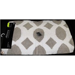 ALLURE COLLECTION PLUSH BATH RUG 21" X 34" GREY