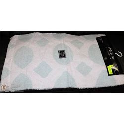 ALLURE COLLECTION PLUSH BATH RUG 21" X 34" GREEN