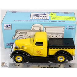 1:25 DIE CAST 1937 CHEVY PICK UP BANK