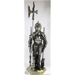 METAL KNIGHT FIREPLACE SET