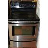 Image 1 : FRIDGIDAIRE SELF CLEANING STOVE GLASS TOP 30"
