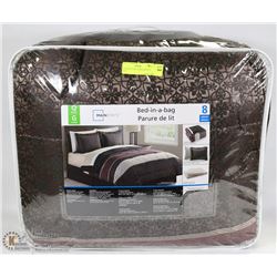 MAINSTAYS 8PC QUEEN BED IN A BAG