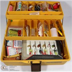 OLD PAL WOODSTREAM FISHING TACKLE BOX & CONTENTS