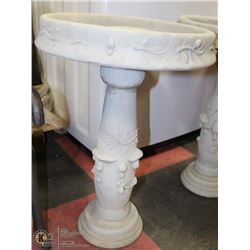 CONCRETE 2 PIECE MUSHROOM BIRDBATH 16"X23"