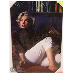 NEW CANVAS PRINT MARILYN MONROE READING