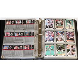BINDER OF ASSORTED BASEBALL CARDS