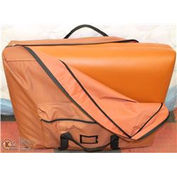 MASSAGE TABLE IN TRAVEL CASE