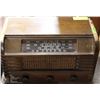 Image 1 : VINTAGE RADIO UNTESTED AS IS