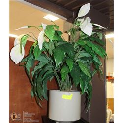 SHOWHOME ARTIFICIAL PLANT