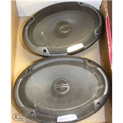 2 ALPINE AUTO SPEAKERS