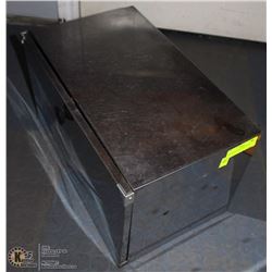 STAINLESS STEEL BREADBOX