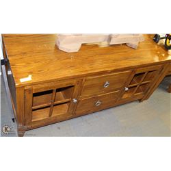 SOLID WOOD 4-PC COUNTRY STYLE SET -