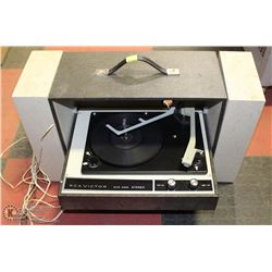RETRO RCA VICTOR PORTABLE RECORD PLAYER