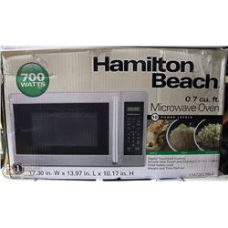 HAMILTON BEACH MICROWAVE 700 WATTS