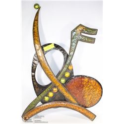 METAL DECORATIVE WALL HANGING