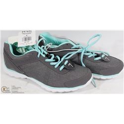 ATHLETIC WORKS WOMEN SHOES SIZE 7