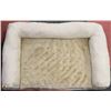 Image 1 : MEDIUM ORTHOPEDIC SOFA PET BED ,TAN