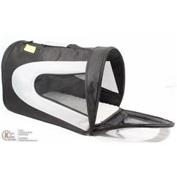 SMALL FABRIC PET CARRIER CASE