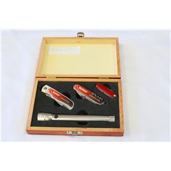 SHEFFIELD CASED KNIVES AND FLASHLIGHT GIFT SET