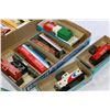 Image 2 : VINTAGE TYCO AND COX EUC BOX CARS AND FLATBEDS MODEL TRAIN HO SCALE