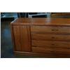 Image 1 : PALLISAR OAK DRESSER