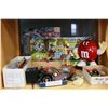 Image 1 : SHELF LOT OF COLLECTIBLE VINTAGE TOYS