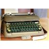 Image 2 : ANTIQUE SMITH CORONA TYPEWRITER
