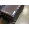 Image 1 : BROWN LEATHER MODERN STORAGE HASSOCK