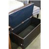 Image 2 : BROWN LEATHER MODERN STORAGE HASSOCK