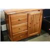 Image 1 : PINE HALL TABLE