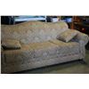 Image 2 : DECORATIVE ROLLED ARM DESIGNER SOFA AND LOVESEAT WITH BRASS NAIL HEAD AND FOUR THROW PILLOWS