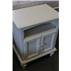 Image 2 : PAINTED WHITE 2-DOOR ENDTABLE