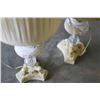Image 3 : PAIR OF DECORATIVE WHITE LAMPS