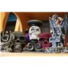 Image 2 : LOT OF SMALL MIRRORS AND SKULLS
