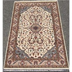 Fine quality hand woven Kashan design Rug (76"X51")