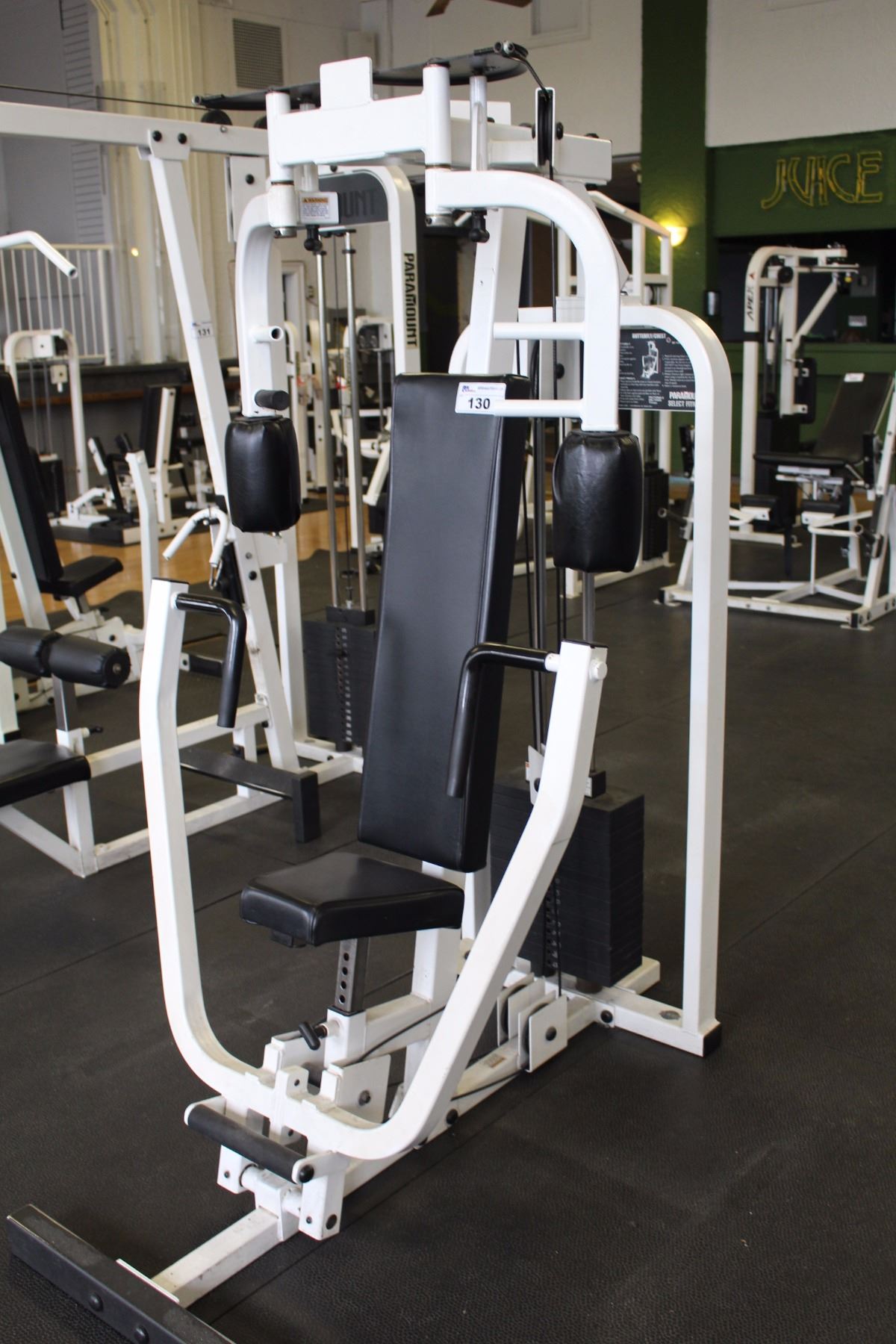 PARAMOUNT BUTTERFLY CHEST MACHINE