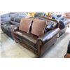 Image 2 : BROWN LEATHER LOVESEAT WITH THROW CUSHIONS
