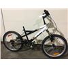 Image 2 : 2 BIKES: BLACK NEXT MOUNTAIN BIKE & WHITE MIELE KIDS MOUNTAIN BIKE