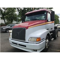 200 VOLVO TRUCK TRACTOR, WHITE VIN# 4V4ND2UG2YN234768, TMU (ODOMETER UNREADABLE), DIESEL , MANUAL,