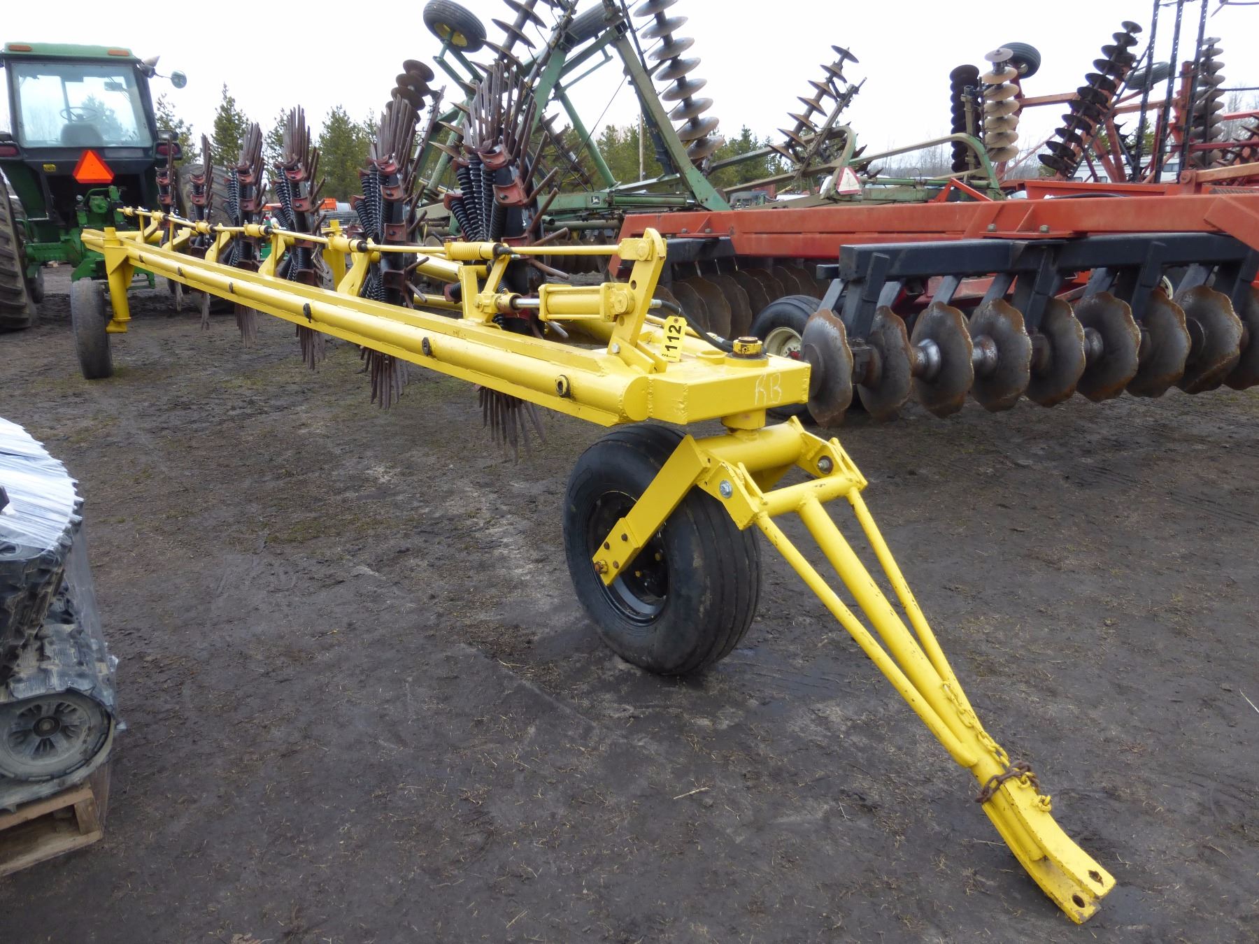 6 WHEEL ROOT RAKE