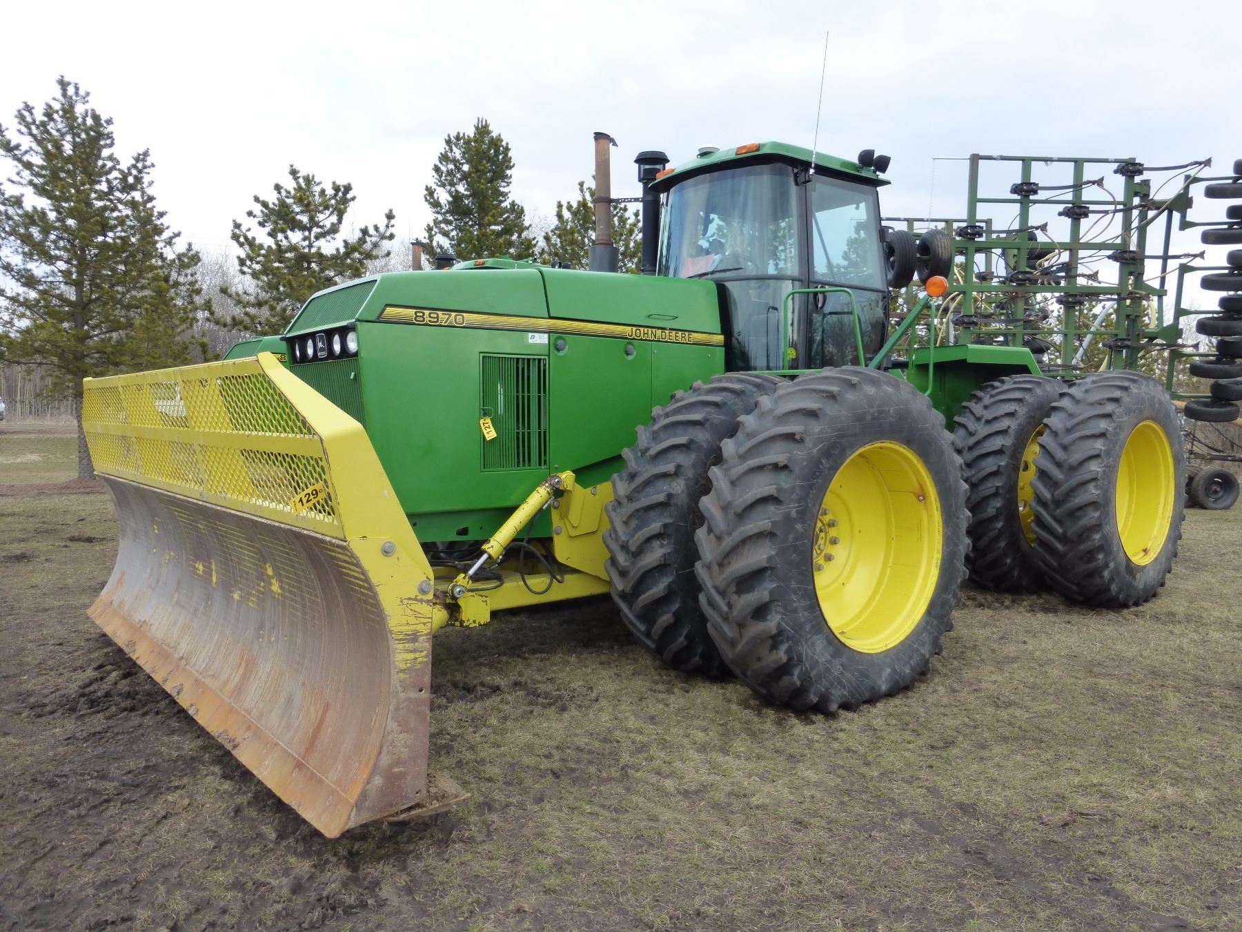 JOHN DEERE 8970 TRACTOR
