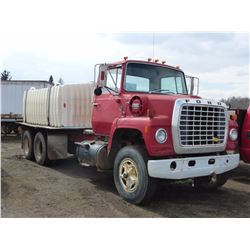1980 FORD 800 TANDEM AXLE TRUCK