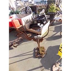 YARD ORNAMENT - METAL & STONE BIRD WITH MOTION