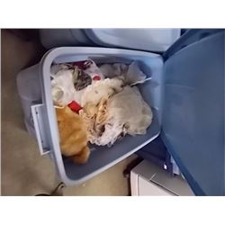 TOTE OF ASSORTED CHRISTMAS ITEMS