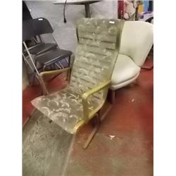 OAK FRAMED BOUNCEY LOUNGE CHAIR