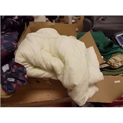 BOX - BLANKETS & LINEN