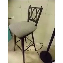 SWIVEL BAR STOOL