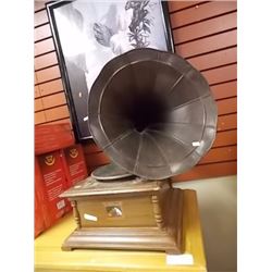 RCA VICTOR GRAMAPHONE - REPLICA