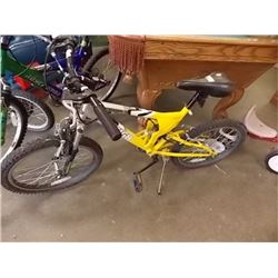 BIKE - RALEIGH MOUNTAIN BIKE