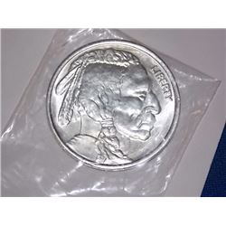 SILVER ROUND - 1 TROY OUNCE .999 FINE SILVER ROUND - AMERICAN BUFFALO/NATIVE THEME - OLDER MINTAGE P